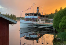 Last of Its Species. Along the Poet’s Way with Steamboat Tarjanne Tarjanne Virtain laivarannassa